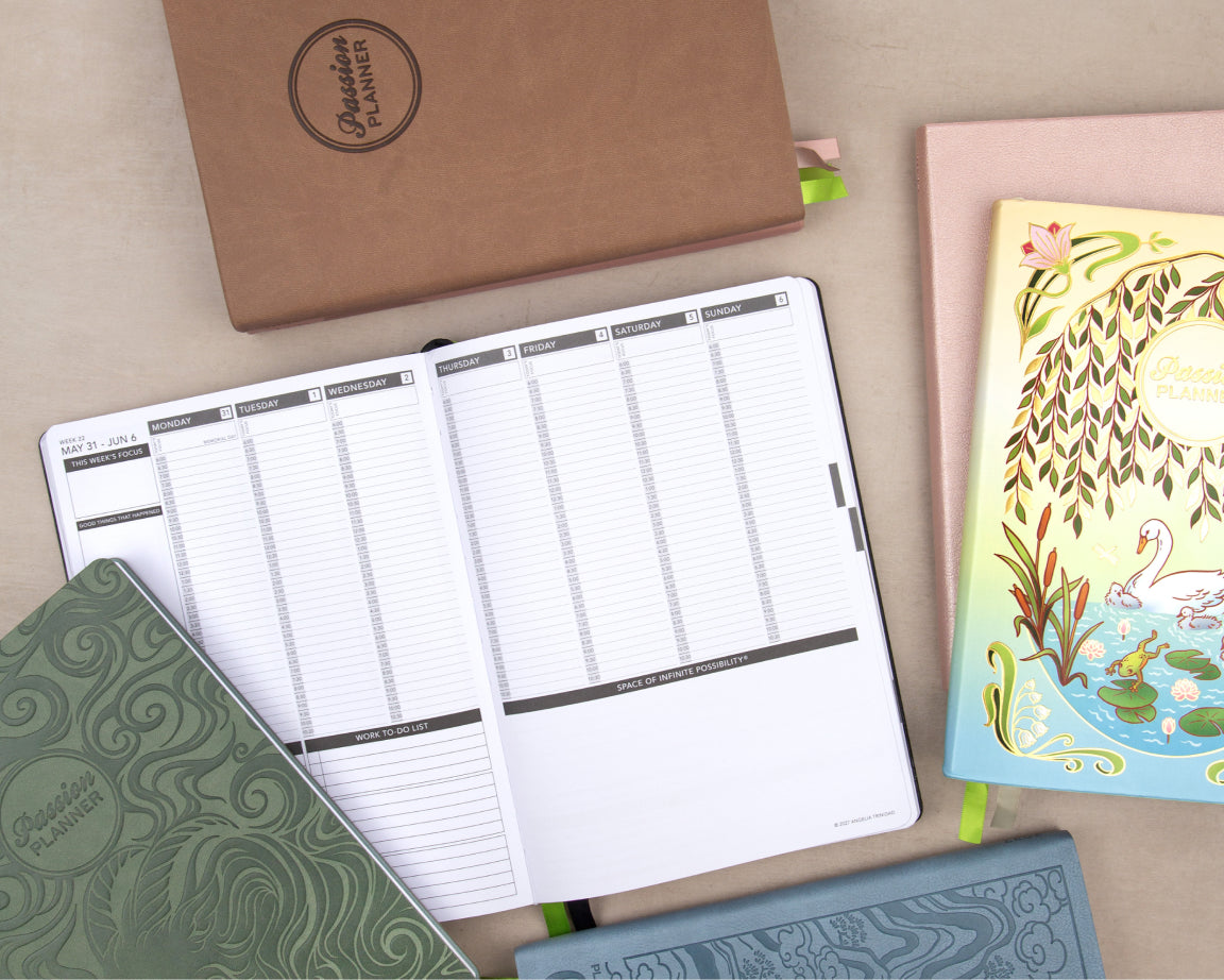 Weekly 2027 Planner - Clay Brown
