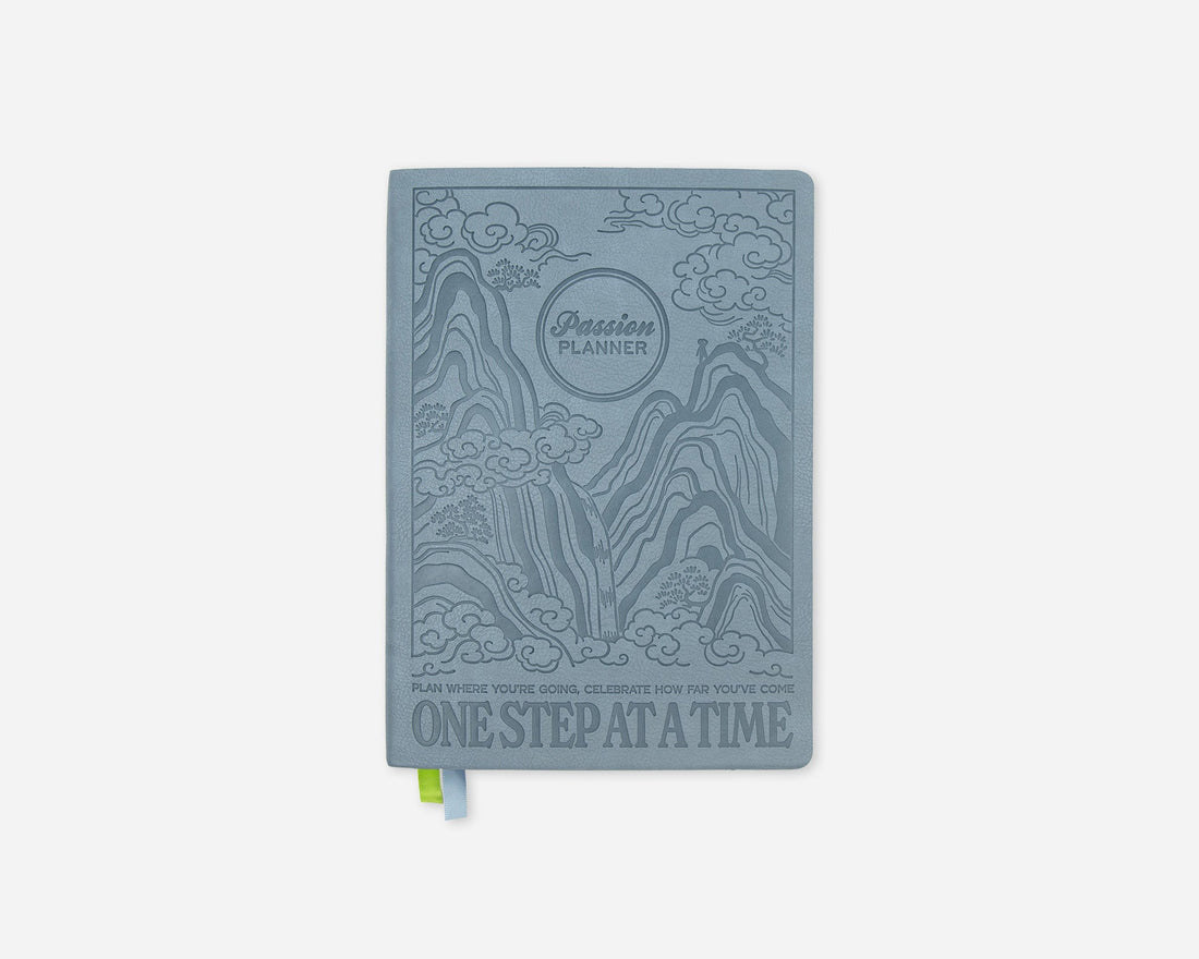 Weekly 2027 Planner - Tranquil Trek Blue