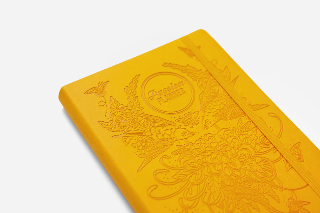 Daily Undated Birds &amp; Bees Yellow - Passion Planner