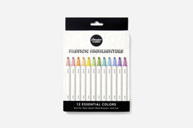 Passion Highlighters 12 essential colors box on a white background